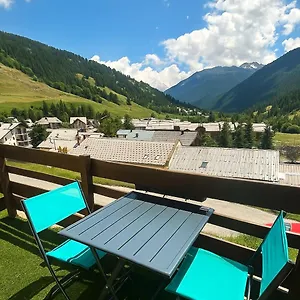 Avec Vue Sur La Montagne Appartement
